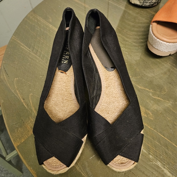 Shoes - Picture 1 of 6